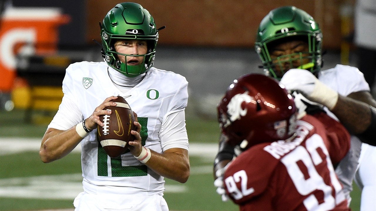 No. 11 Oregon explodes in second half, tops Washington State, 43-29