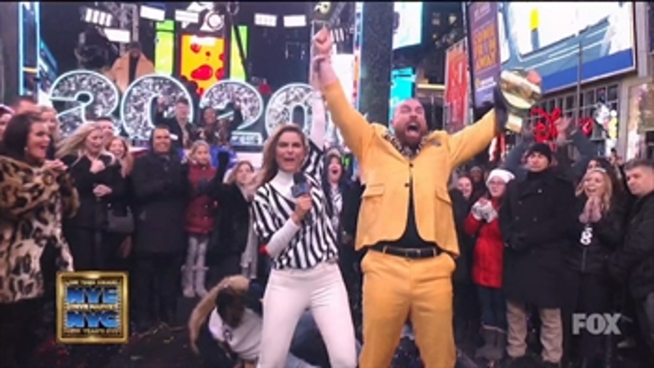 R-Truth and Mojo Rawley play hot potato with 24/7 Title: Fox's New Year's Eve With Steve Harvey: Live From Times Square
