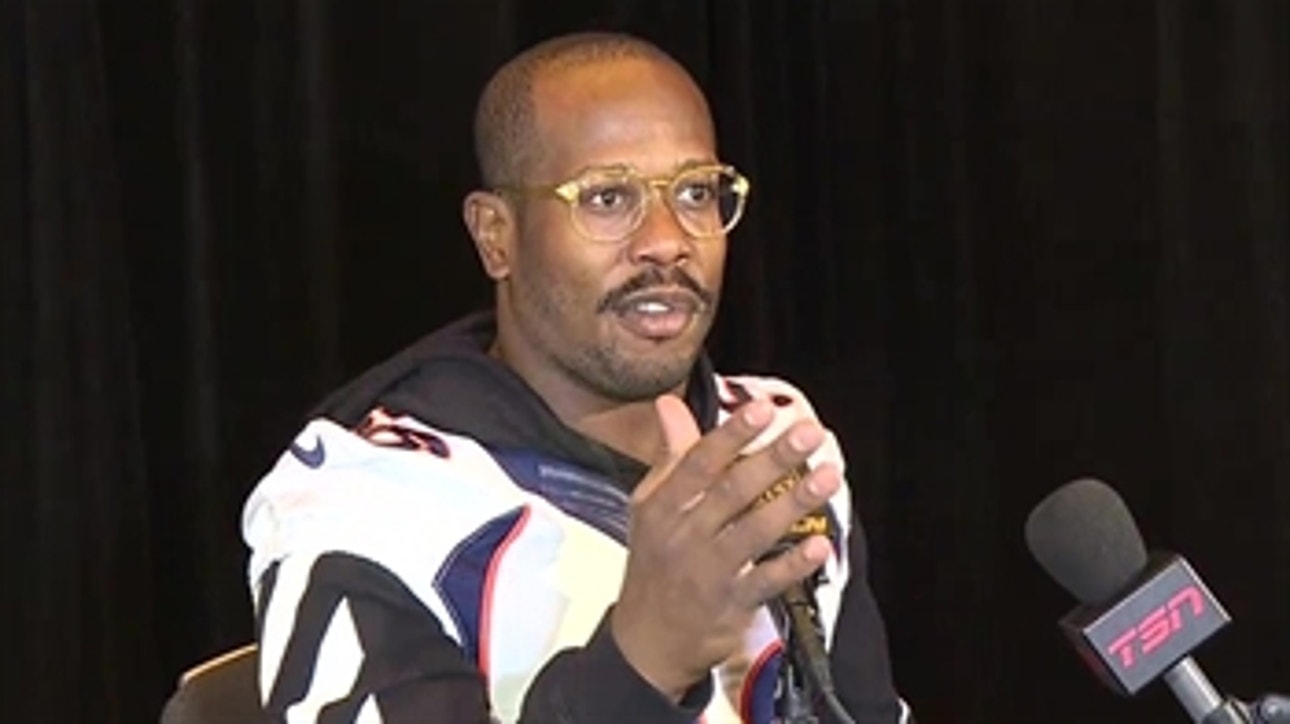 Von Miller gives a convincing pitch for players to play for his Aggies