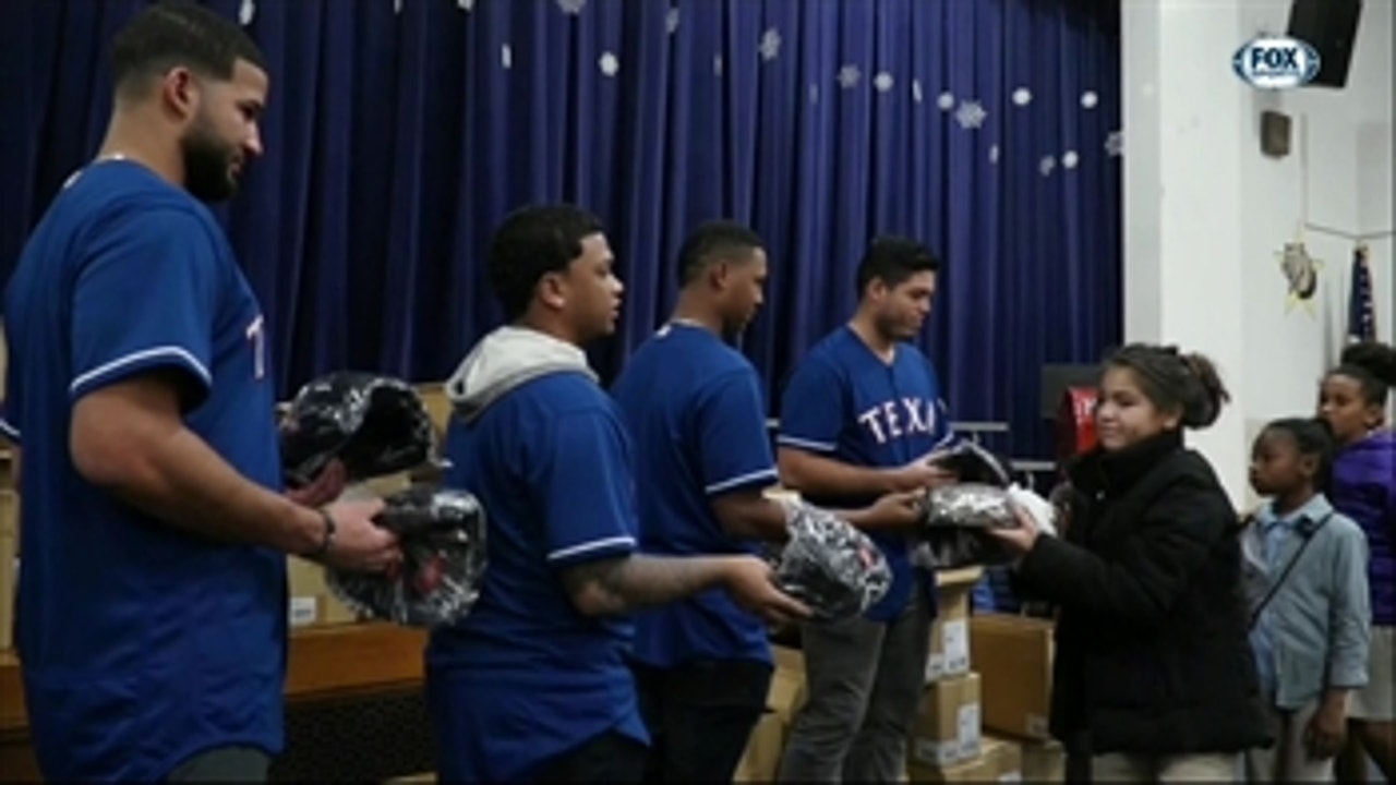 Mazara, Calhoun give out gloves to students ' Rangers Insider