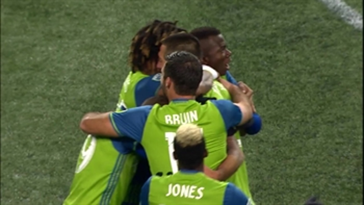 Clint Dempsey gives Seattle a 1-0 lead vs. Vancouver ' 2017 MLS Playoff Highlights
