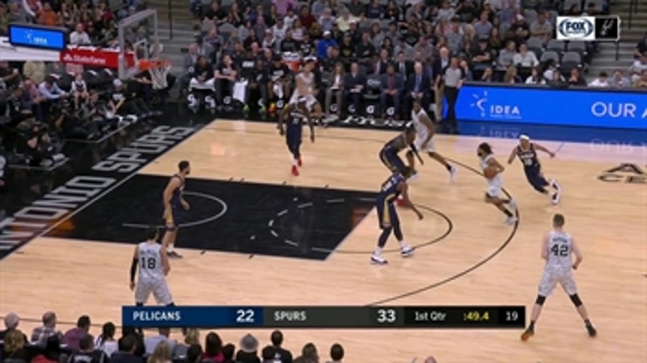 HIGHLIGHTS: LaMarcus Aldridge with the Dunk in the 1st