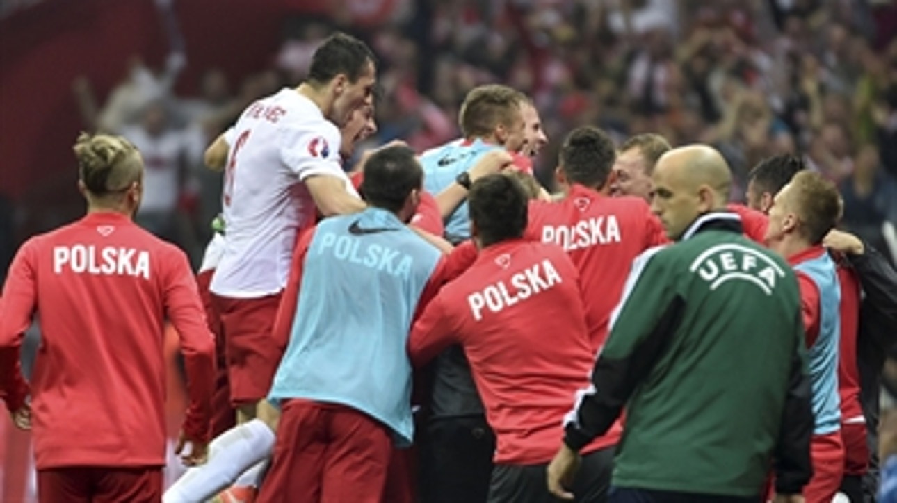 Kapustka hits left footed shot to score for Poland - Euro 2016 Qualifiers Highlights