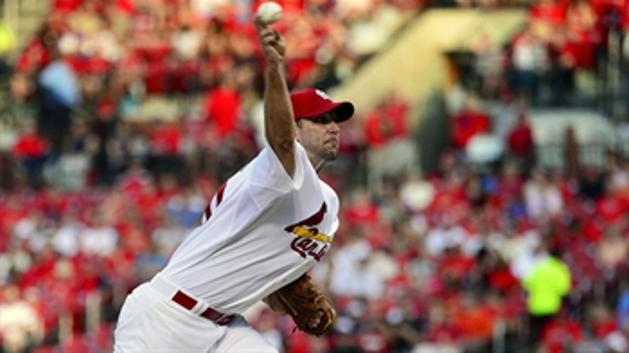 Wainwright throws one-hitter in Cards' win