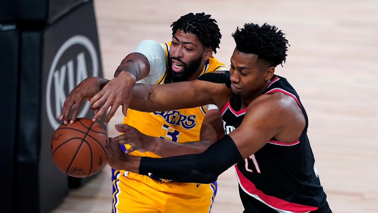 Shannon Sharpe: Anthony Davis' performance in Game 1 against Blazers was 'unacceptable'
