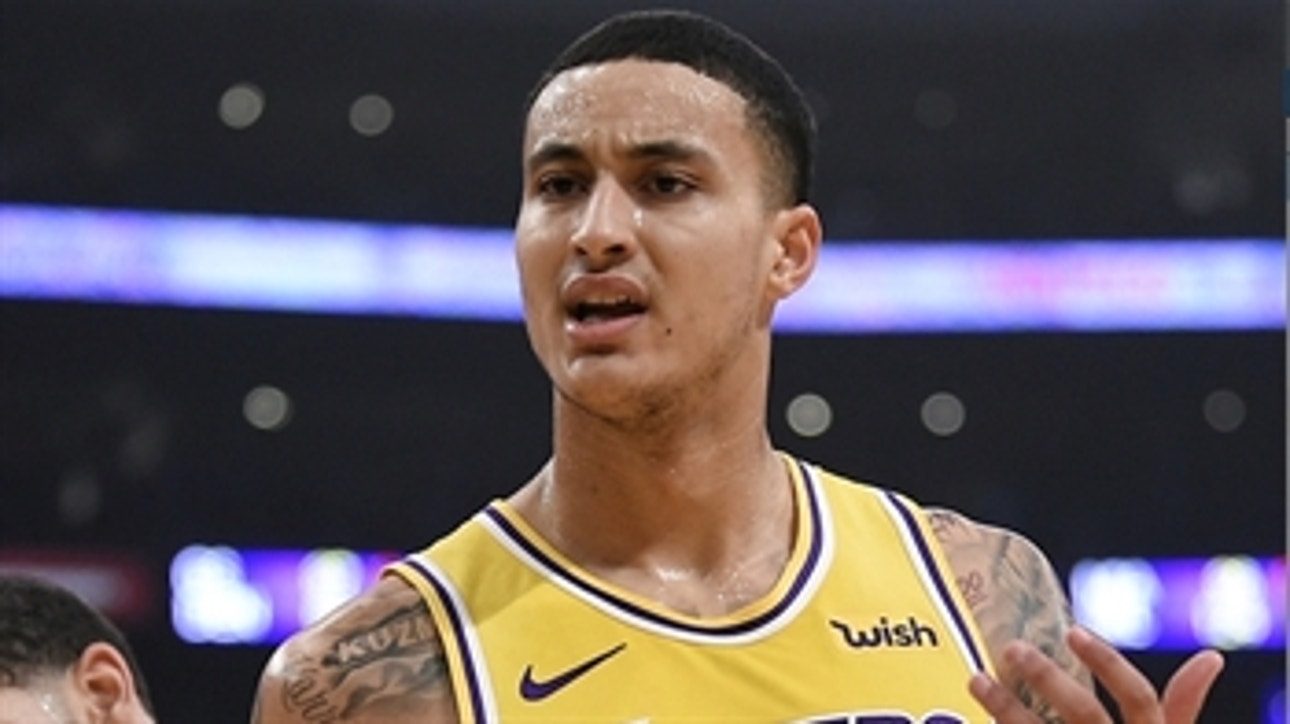 Dahntay Jones responds to Kyle Kuzma sending a tweet during halftime of Lakers vs Bulls