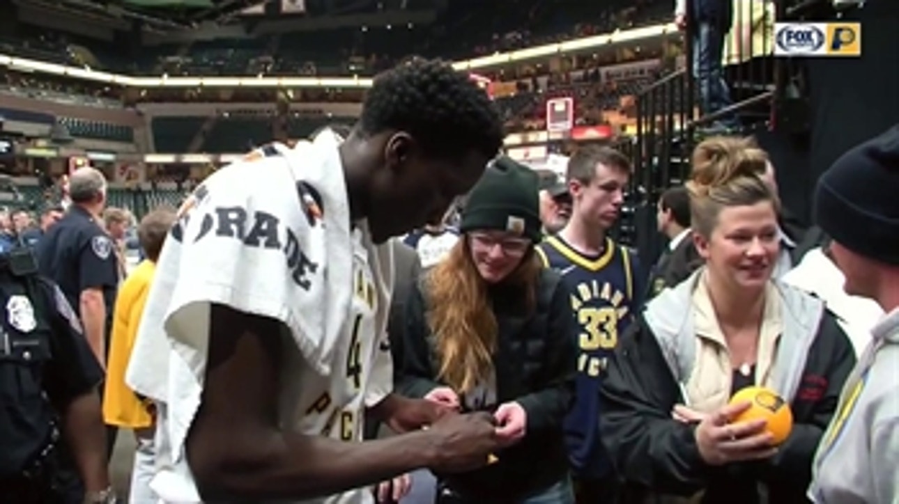 Victor Oladipo stops to sign autographs for Pacers fans