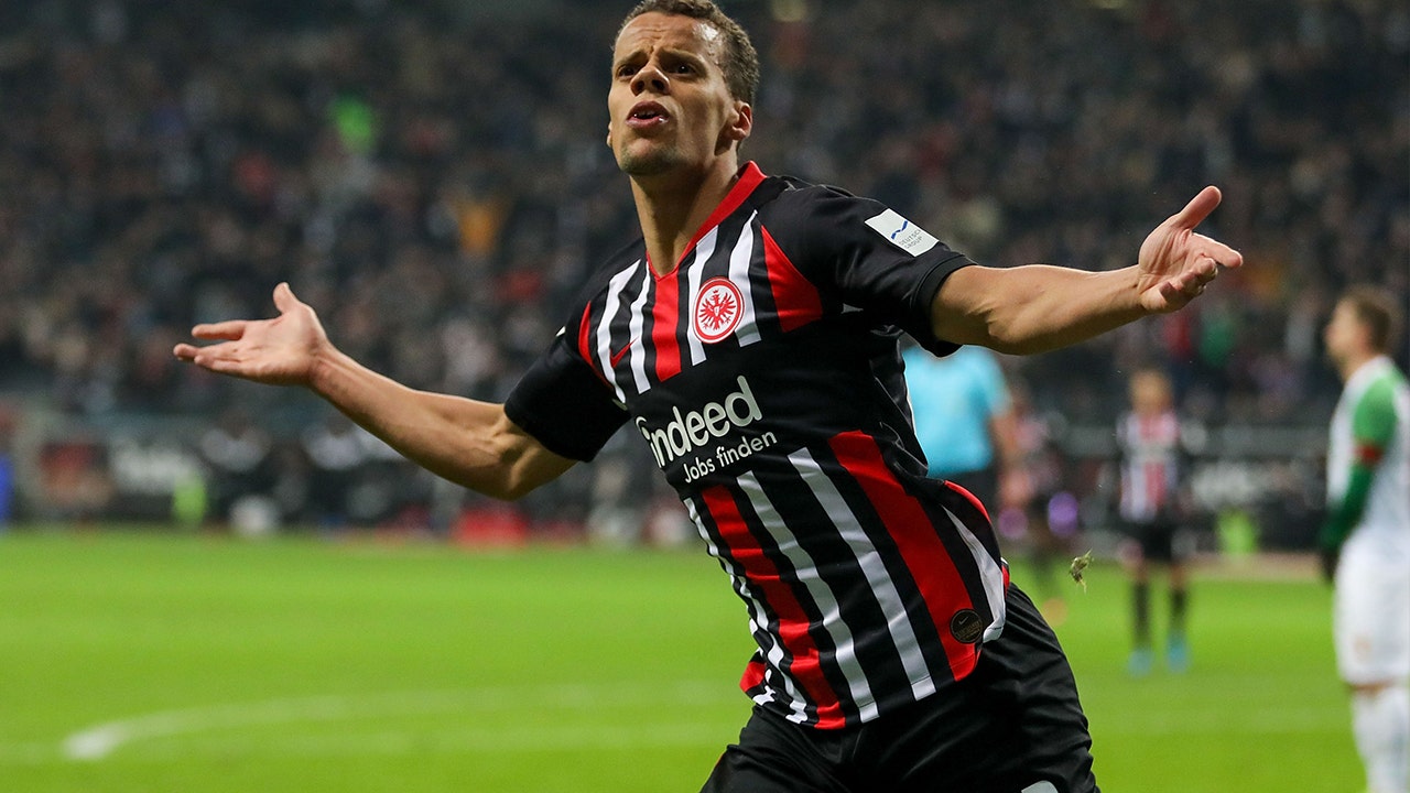 SC Freiburg blows late two-goal lead to draw 3-3 with Eintracht Frankfurt ' FOX SOCCER