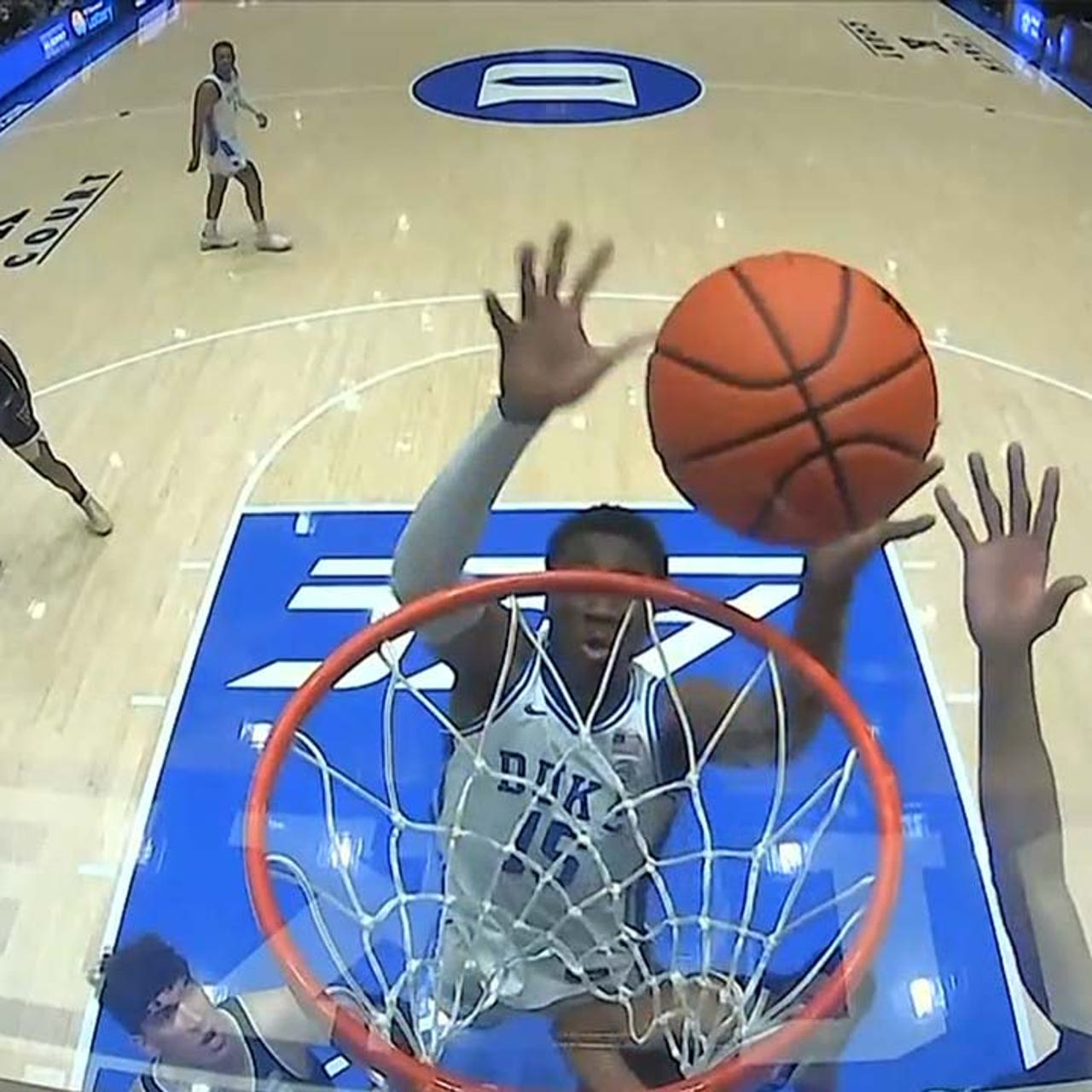Mark Williams last second dunk gives Duke the win over Wake Forest 76 74 FOX Sports