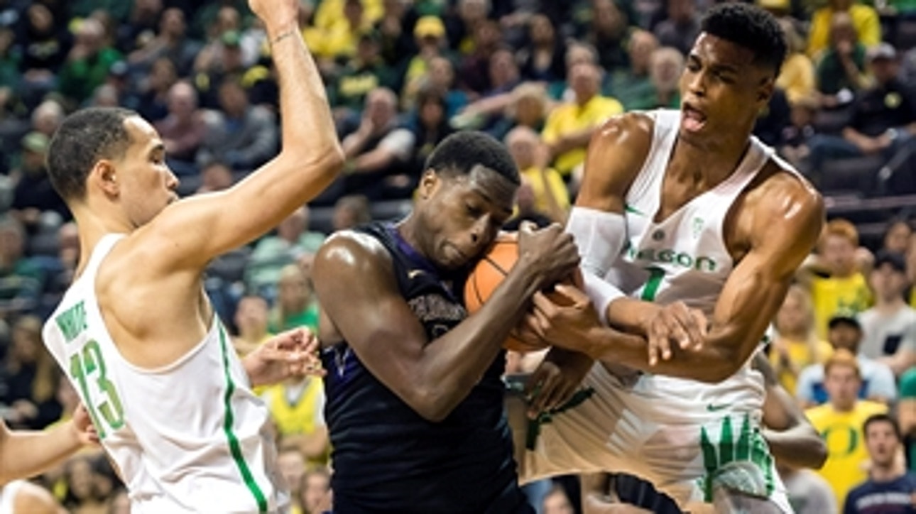 Oregon rolls Washington 65-40