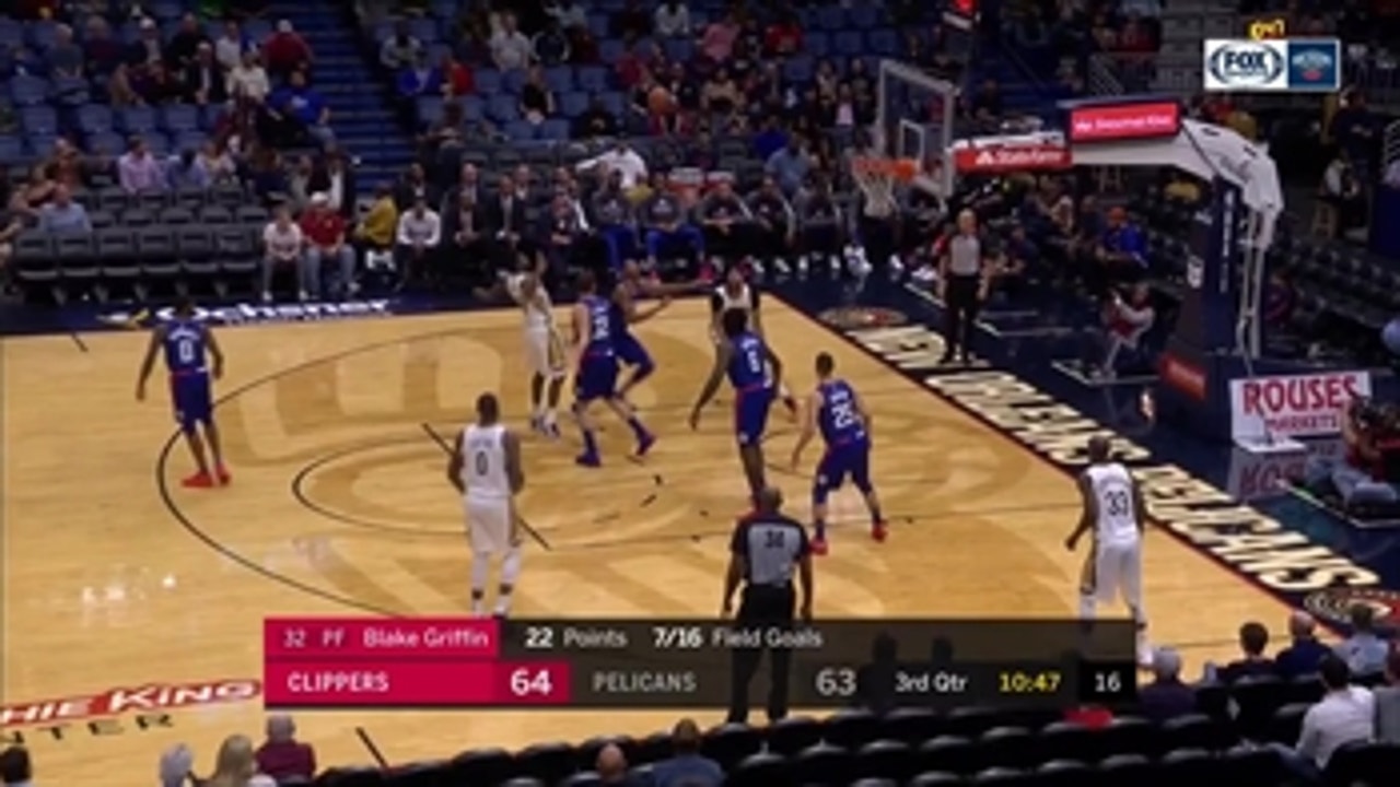 WATCH: Anthony Davis completes the Ally-Oop with the dunk