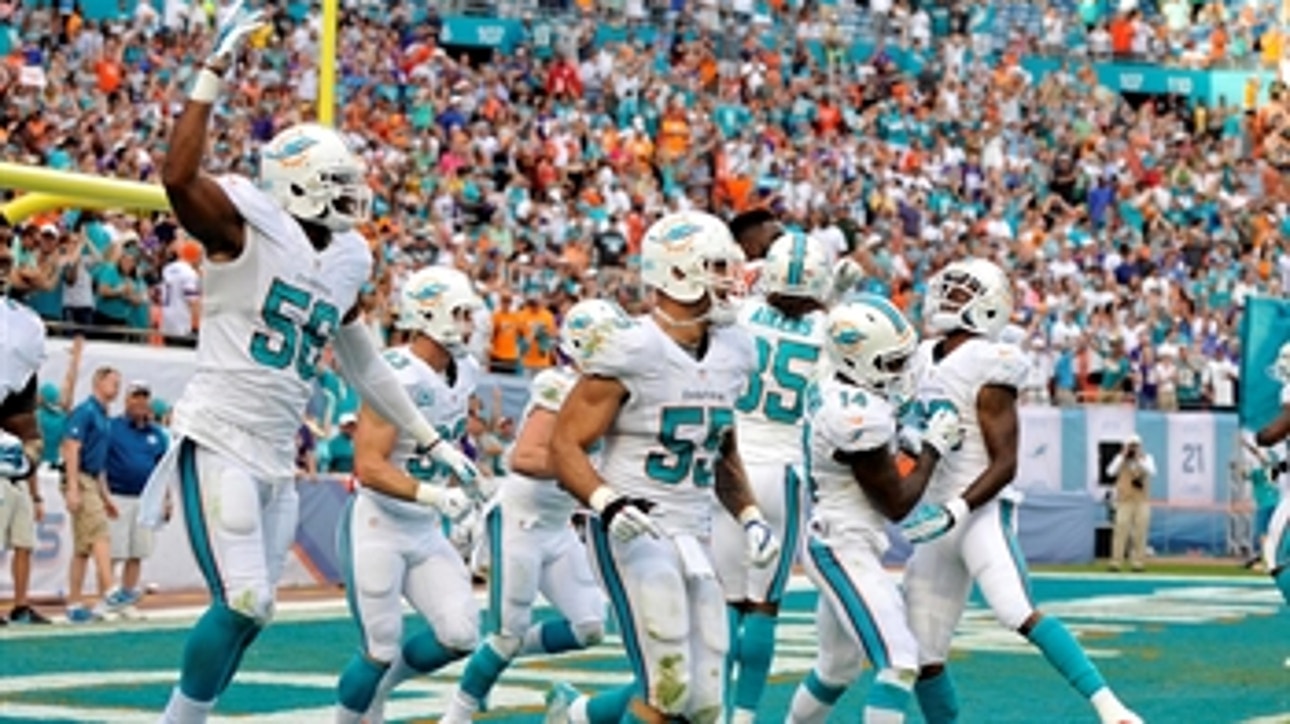 Dolphins rally past Vikings, 37-35