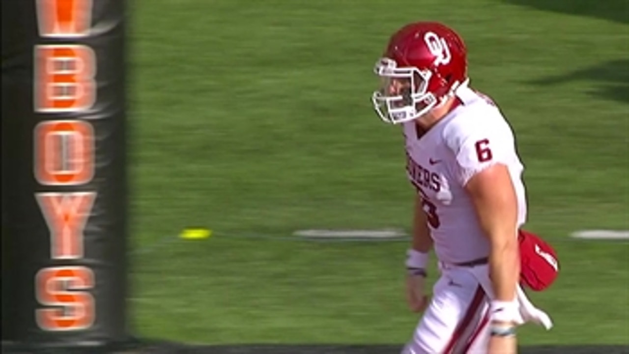 Baker Mayfield runs it in for his 3rd TD of the day, giving the Sooners a 20-10 lead