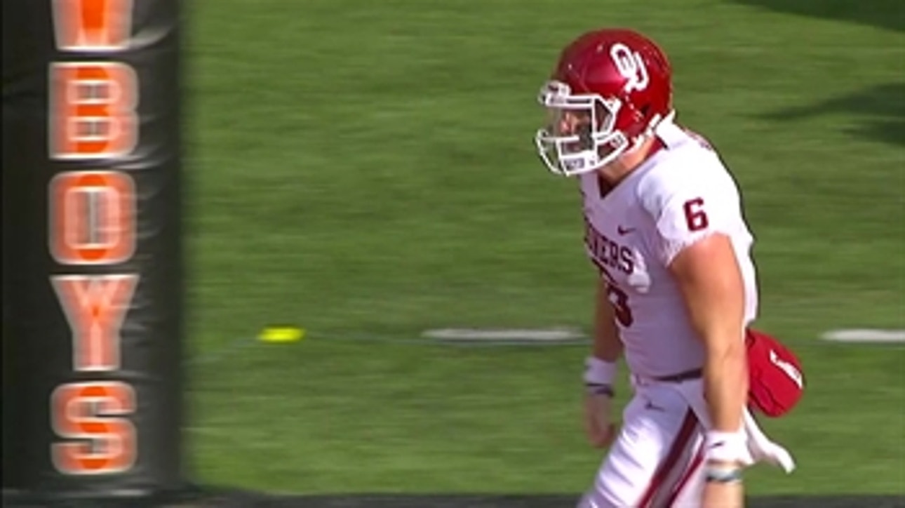 Baker Mayfield runs it in for his 3rd TD of the day, giving the Sooners a 20-10 lead