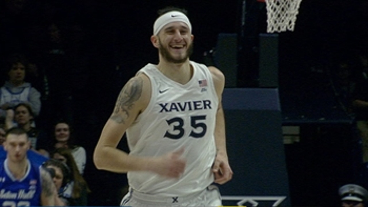 Zach Hankins sets Xavier record with 18 points in the first half against Seton Hall