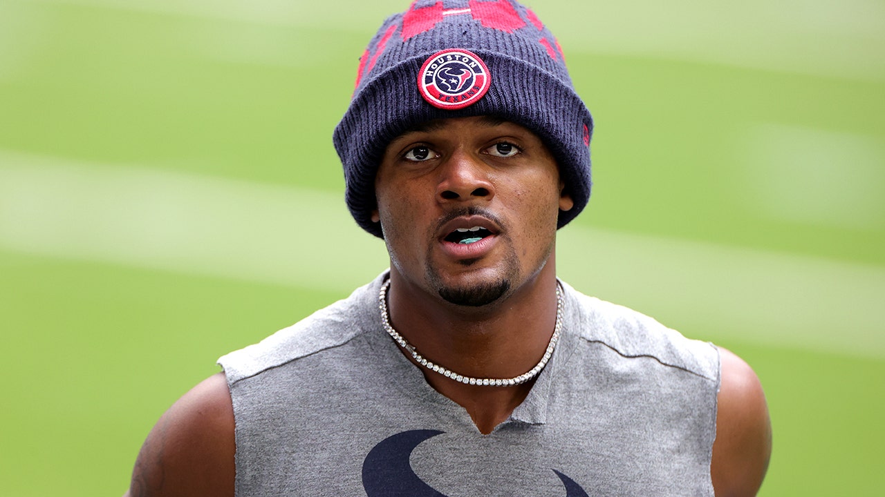 Colin Cowherd: 'Is anyone asking Deshaun Watson if he wants to go to Jets?' ' THE HERD