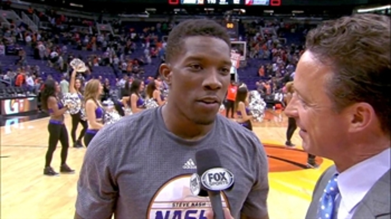 Bledsoe leads Suns to first win