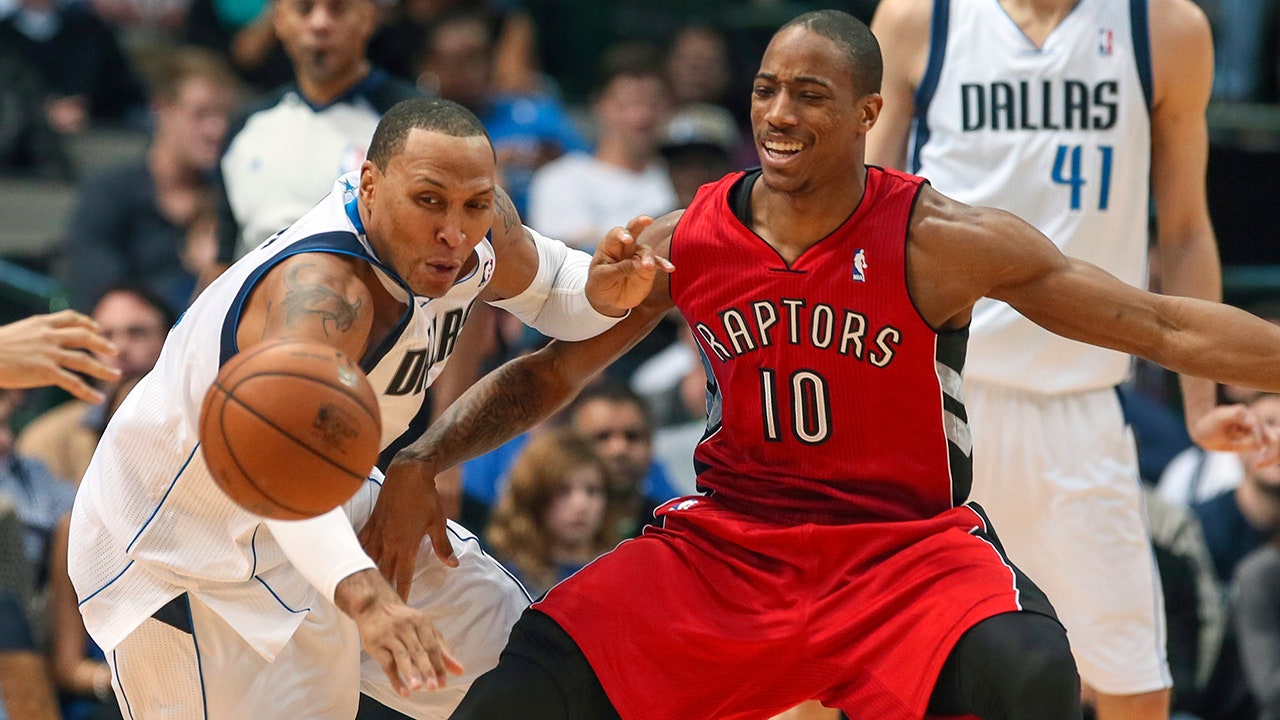 Mavs undone by Raptors