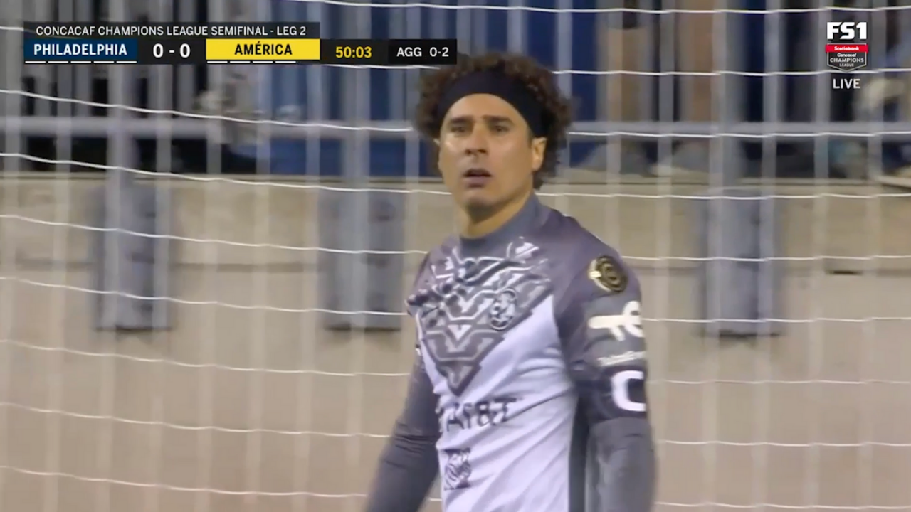 Guillermo Ochoa's crazy double save helps América stay level with Philadelphia Union, 0-0