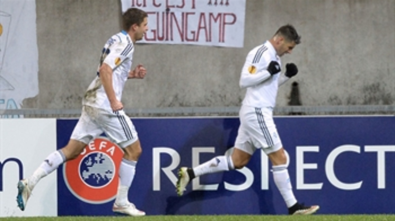 Veloso doubles Dynamo Kiev's lead against Everton