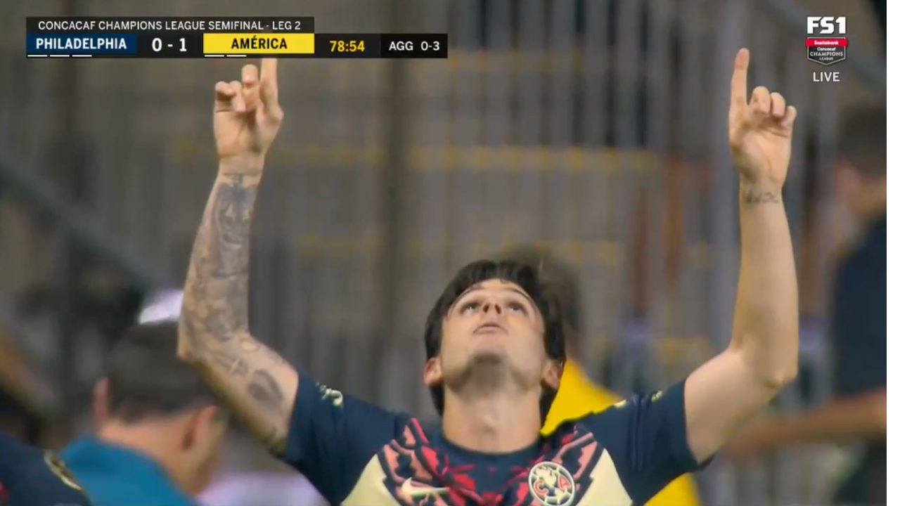 Nicolás Benedetti's wicked deflection helps América grab a late 1-0 lead against Philadelphia Union