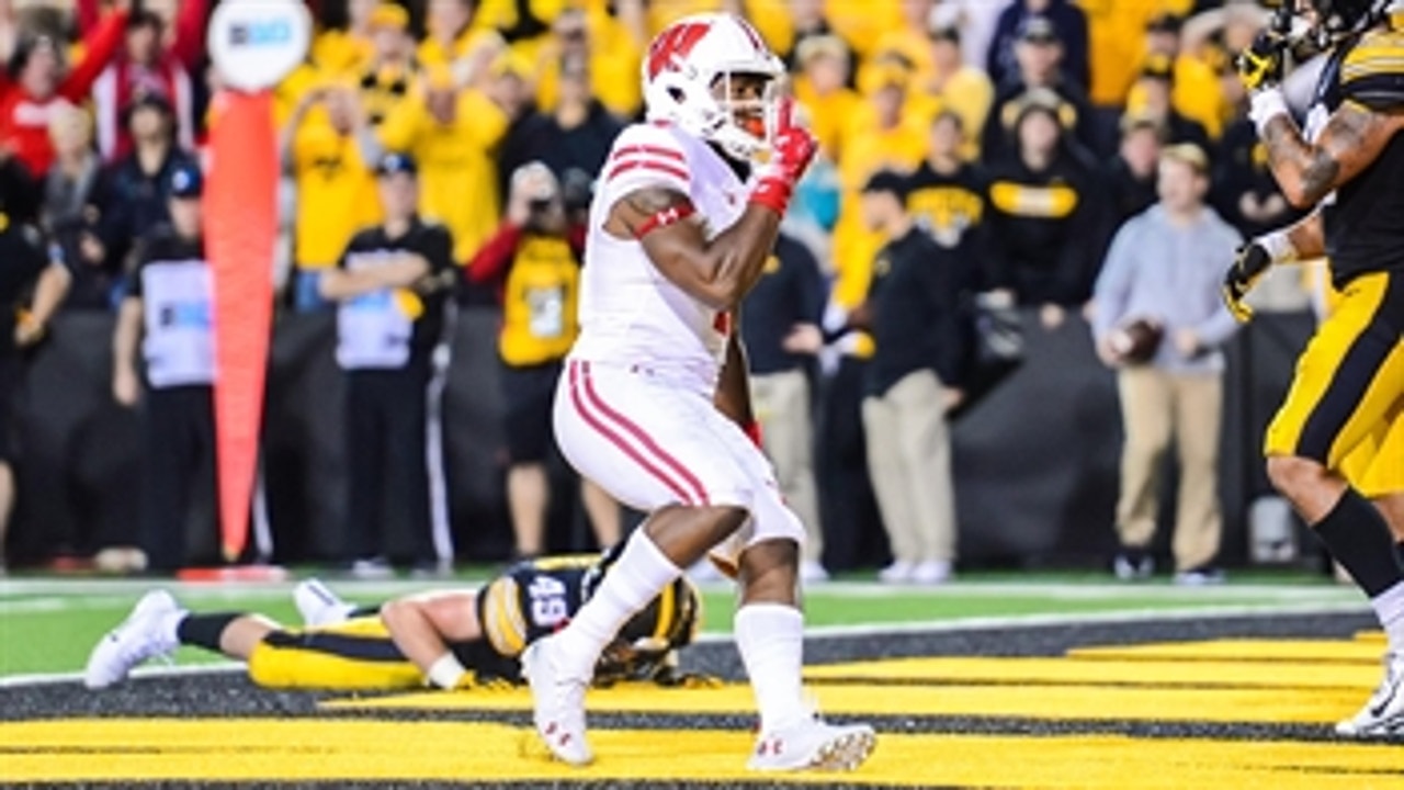No. 18 Wisconsin edges Iowa 28-17 at Kinnick Stadium