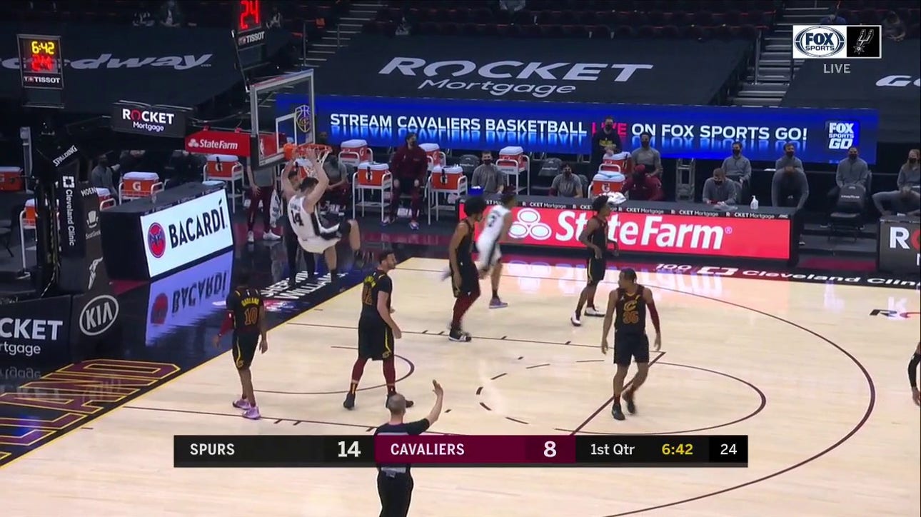 HIGHLIGHTS: Drew Eubanks has a dunk in the 1st Quarter