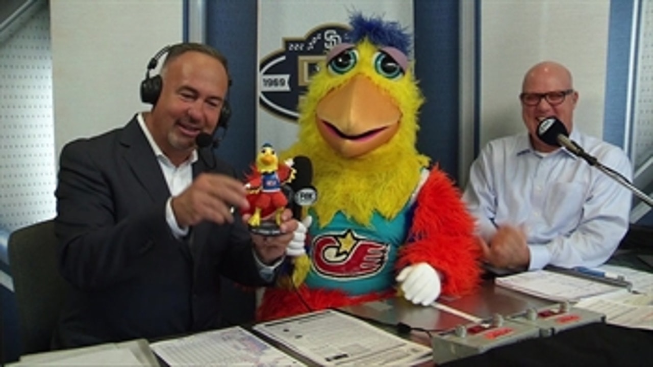 The San Diego Chicken returns for one Saturday evening ' #PadresPOV