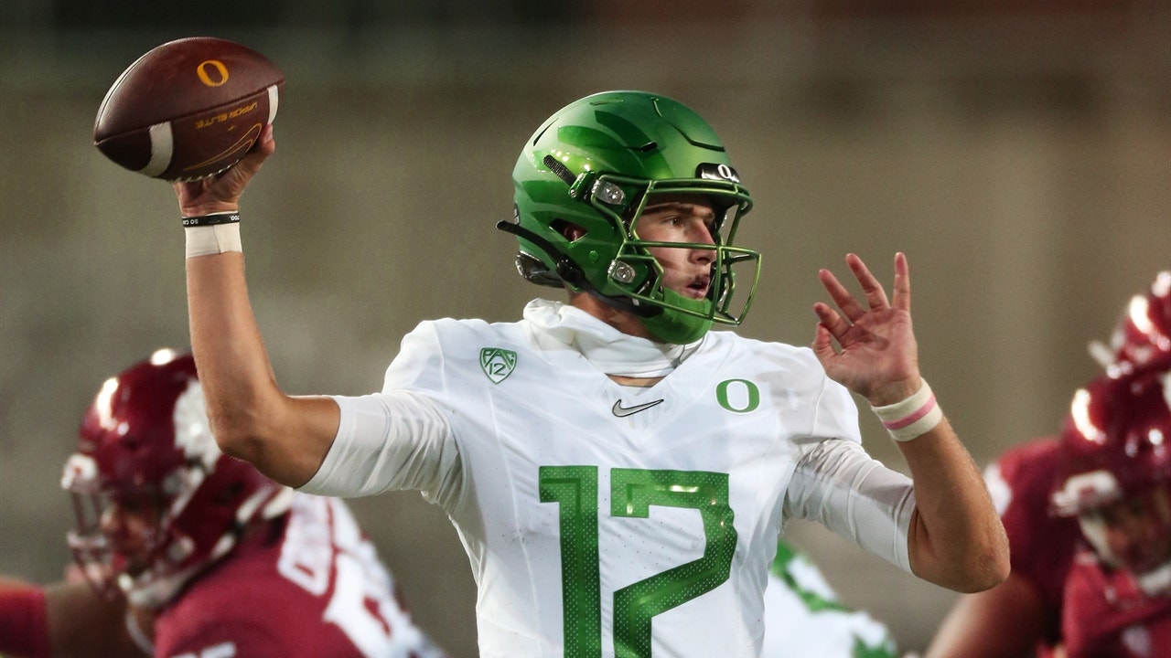 Oregon QB Tyler Shough dominates Washington State with 312 passing yards, four touchdowns