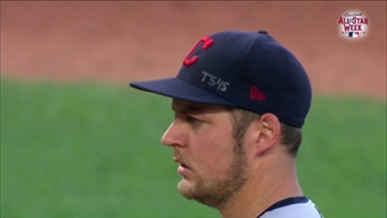 Trevor Bauer honors his late friend, former teammate Tyler Skaggs