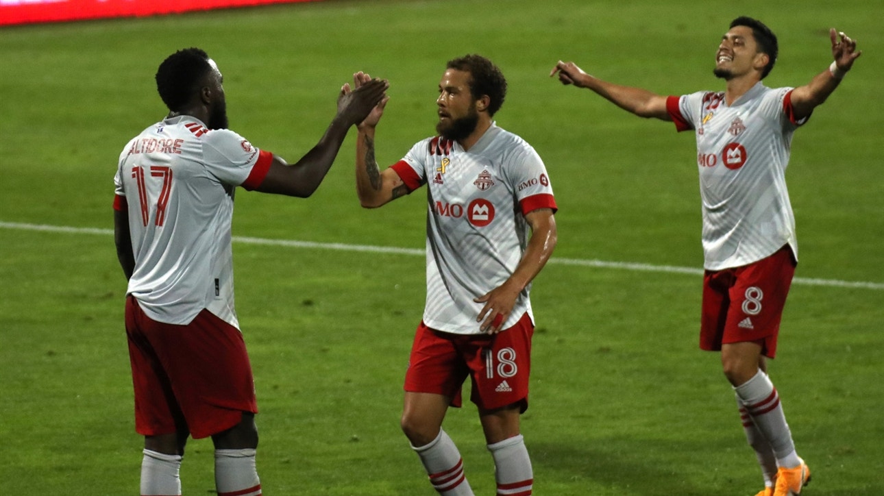 Jozy Altidore puts home late winner in Toronto FC√¢‚Ç¨‚Ñ¢s 2-1 win over Montreal Impact