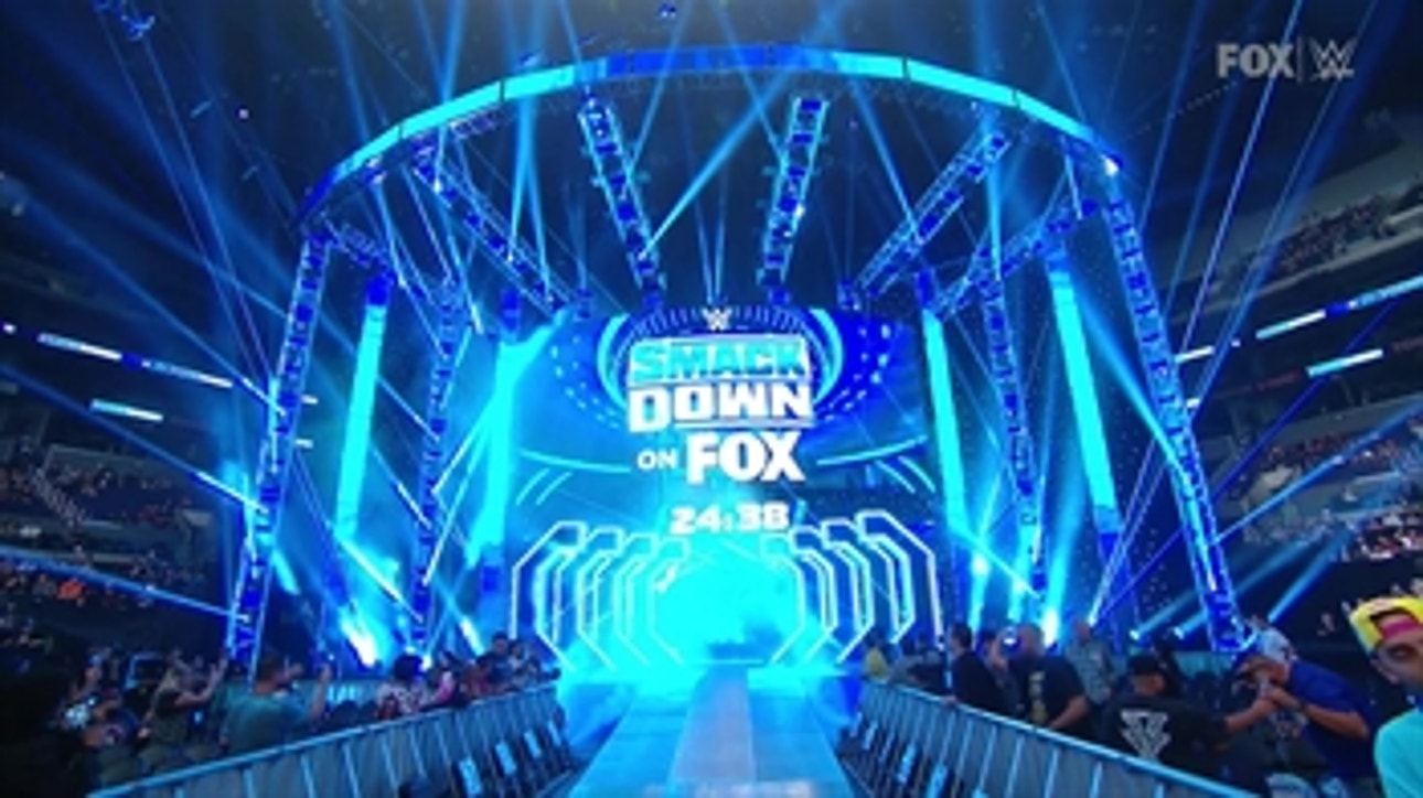 See the new SmackDown set for the first time as Michael Strahan and Becky Lynch welcome WWE to FOX