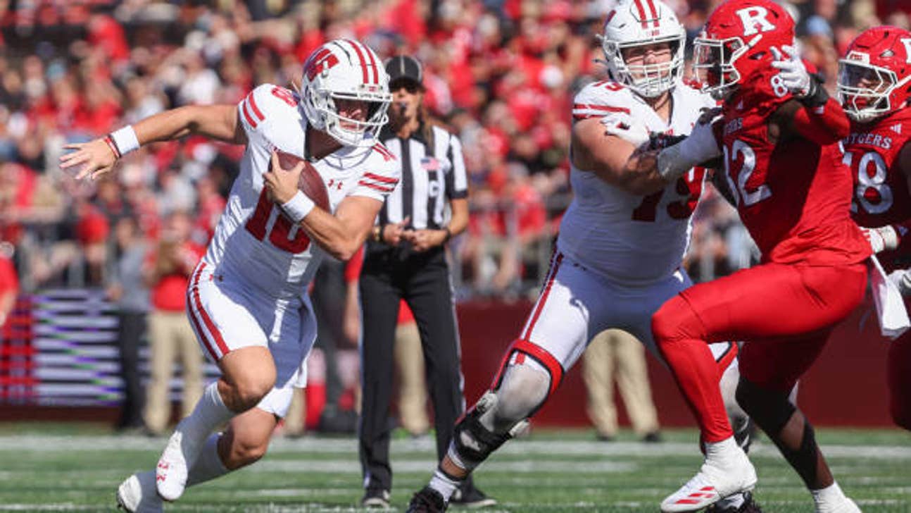 Wisconsin vs. Northwestern Prediction, Odds, Picks - October 19, 2024