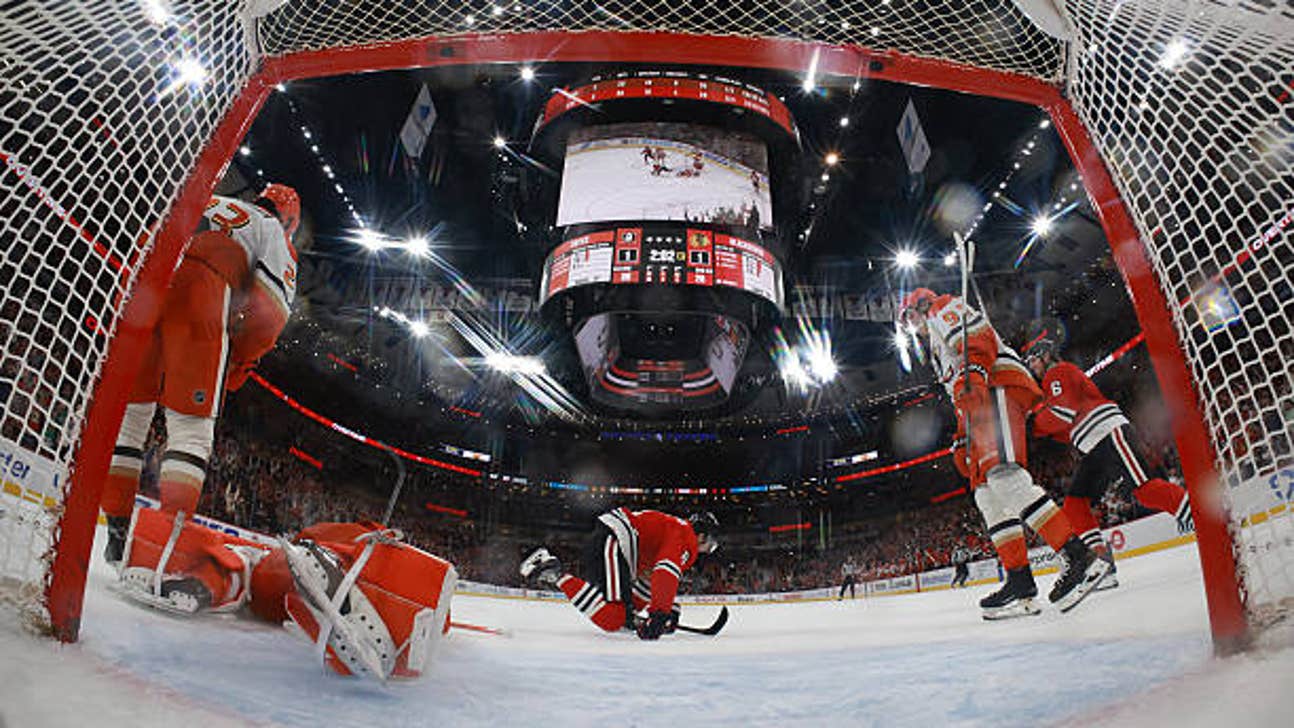 Lightning vs. Blackhawks prediction, odds, picks - Oct. 23