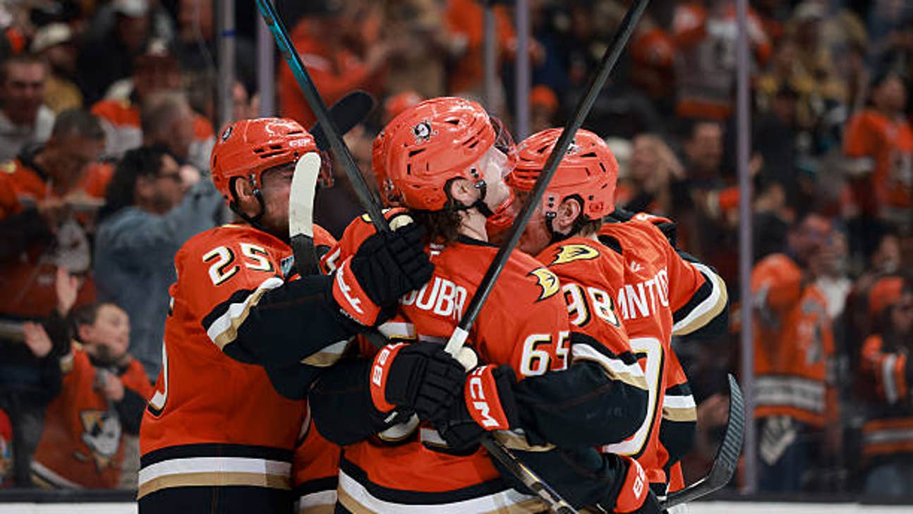 Golden Knights vs. Canucks Prediction, Odds, Picks - Feb. 4