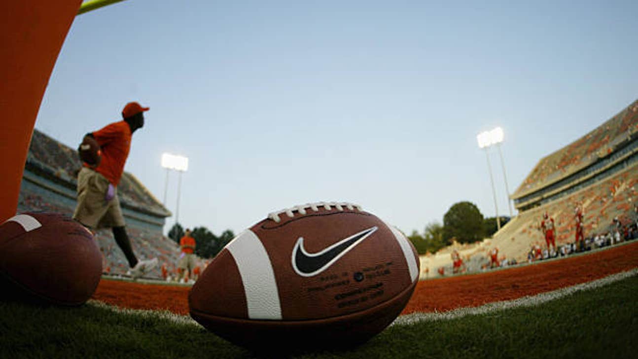 Temple vs. UMass Prediction, Odds, Picks - August 30, 2025