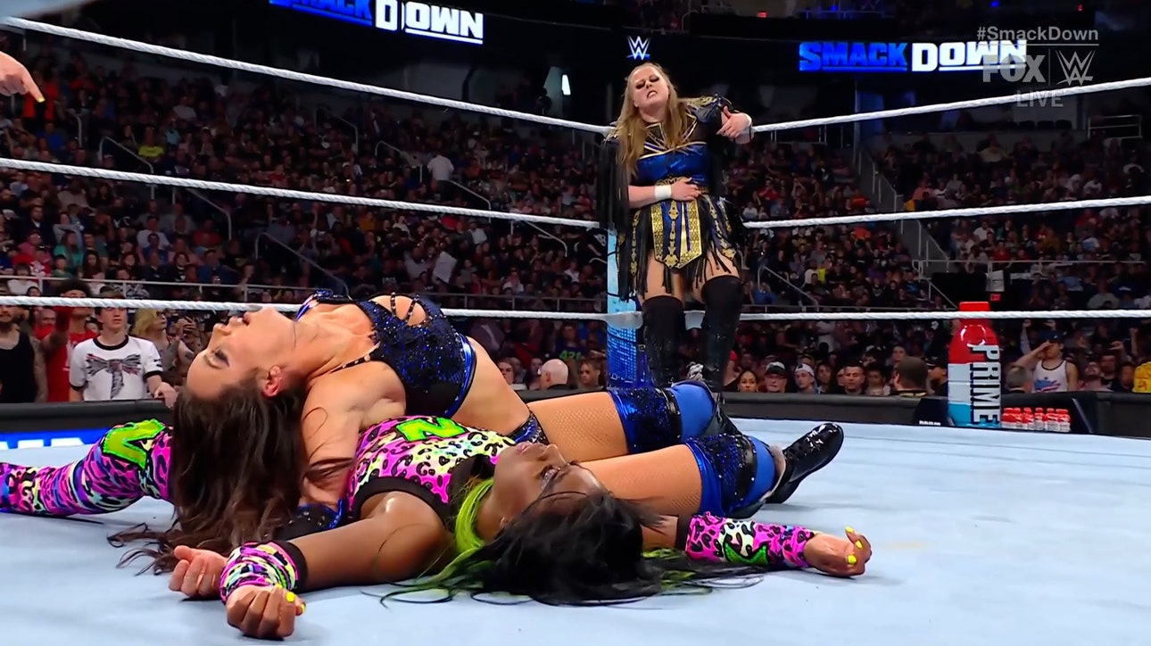 Bayley and Naomi team up vs. Piper Niven and Chelsea Green on SmackDown | WWE on FOX