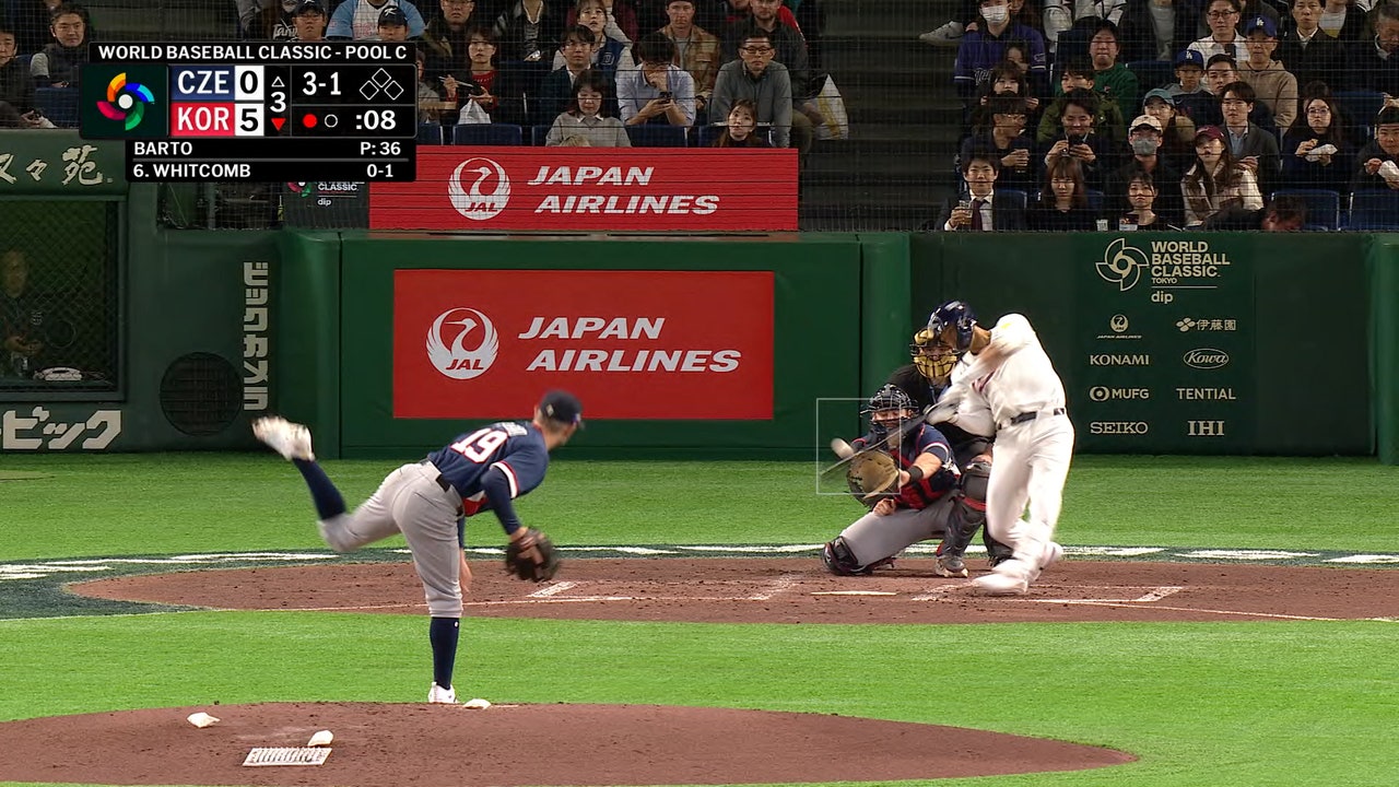 Republic of Korea’s Shay Whitcomb hits homer, extending lead over Czechia