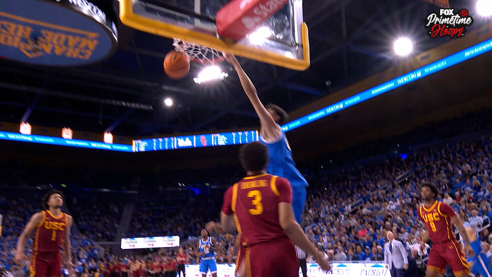 UCLA's Aday Mara throws down a nasty jam to extend lead over USC