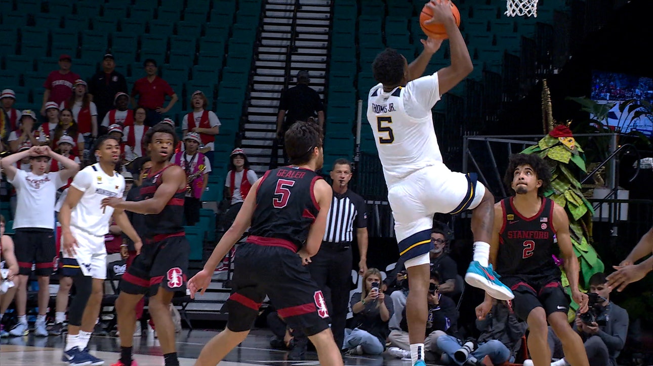 West Virginia's DJ Thomas throws down slam dunk, extending lead over Stanford