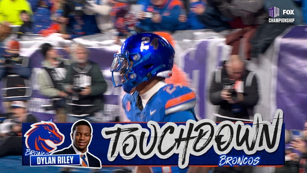 Maddux Madsen connects with Dylan Riley for 15-yard TD, extending Boise State's lead over UNLV