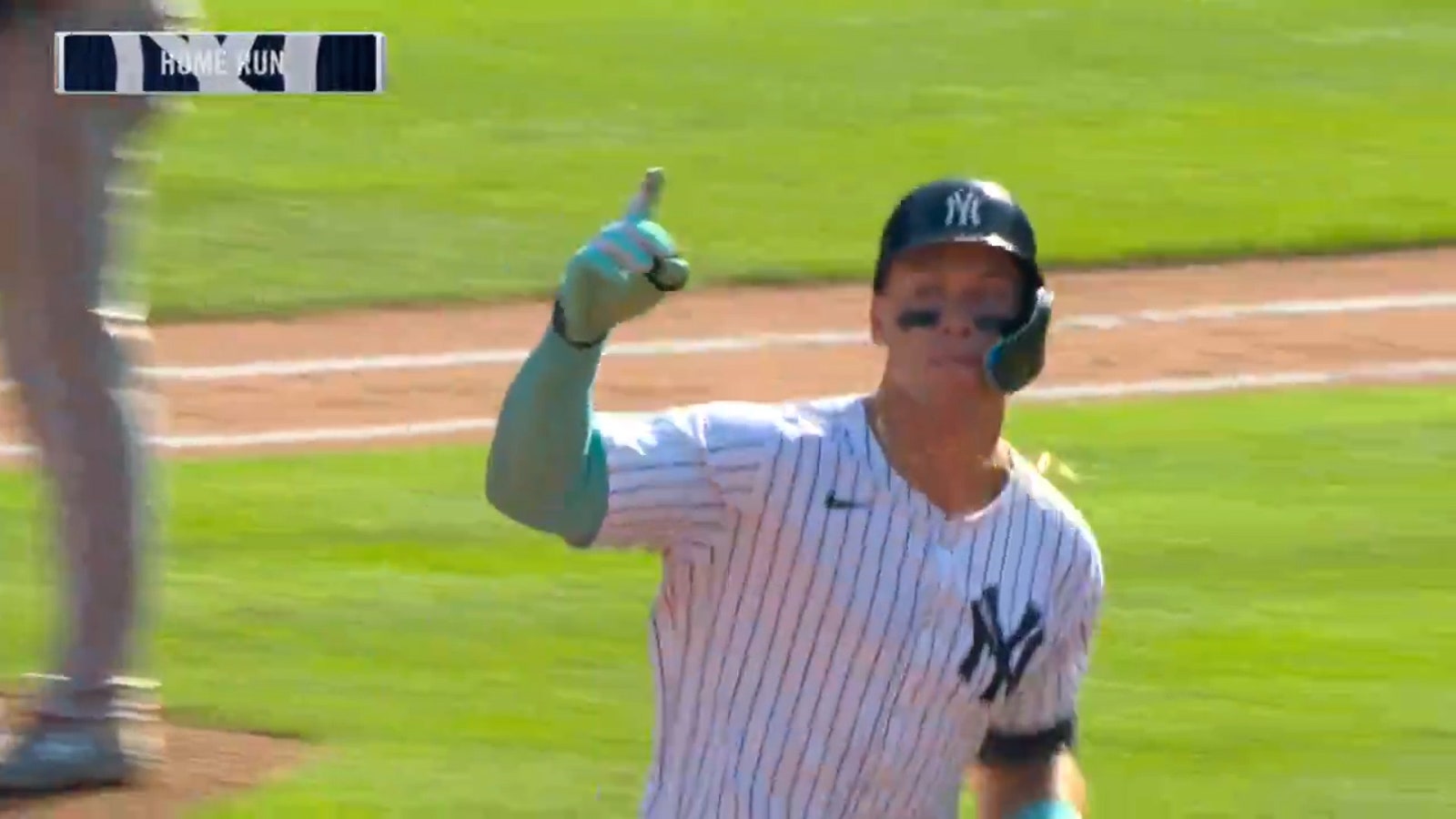 Yankees' Aaron Judge launches a two-run home run vs. Orioles