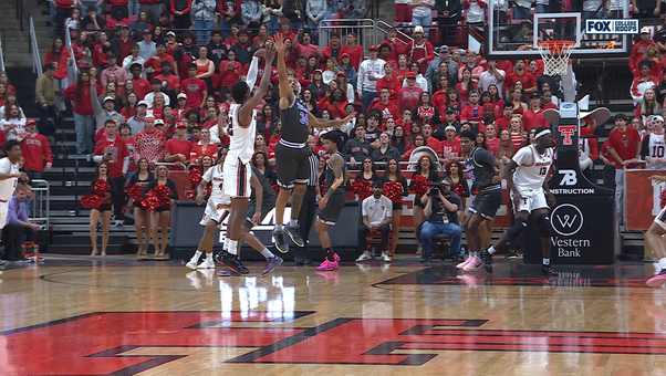 Texas Tech's Donovan Atwell sinks step-back 3-pointer, extending lead over K-State