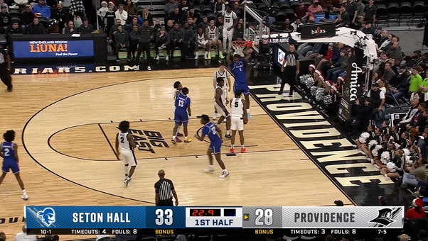 Trey Parker lobs it UP to Stephon Payne III, extending Seton Hall's lead over Providence