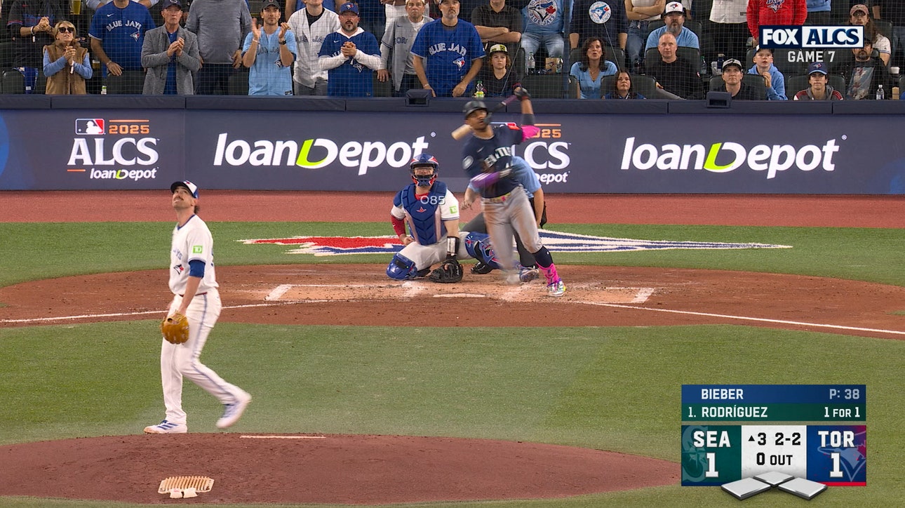 Mariners' Julio Rodríguez hits solo HR to take lead over Blue Jays