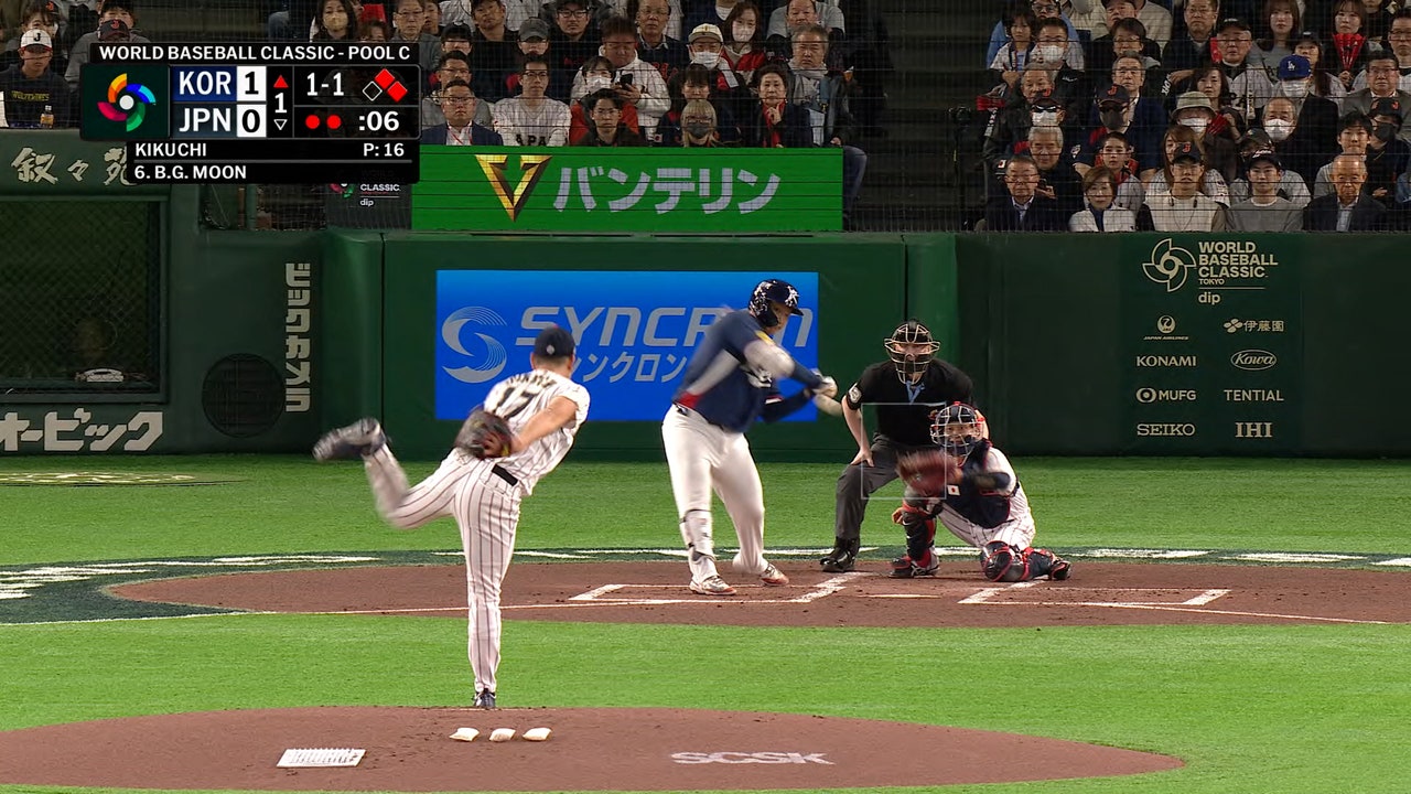 Republic of Korea’s Bo Gyeong Moon hits double, driving in two runs, taking early lead over Japan