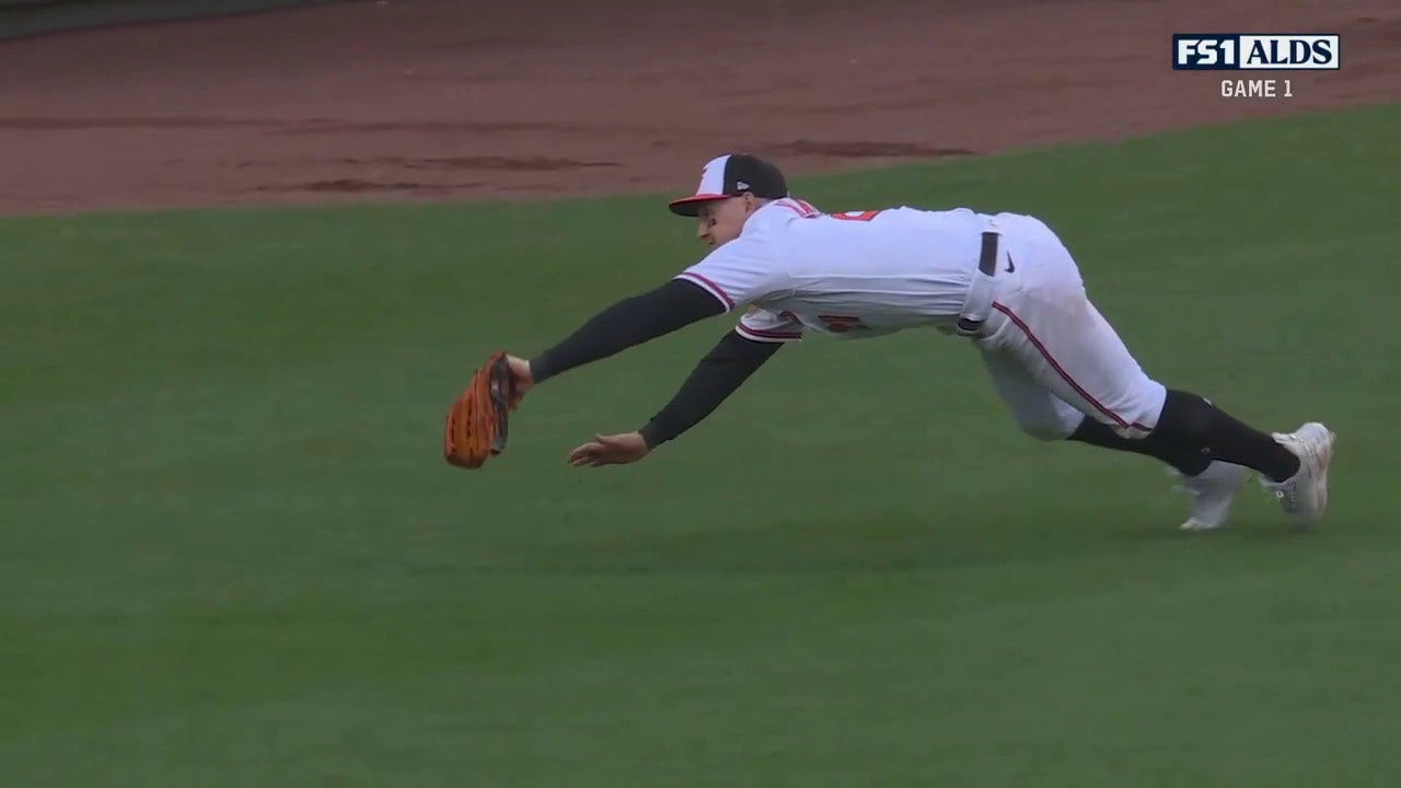 Orioles' Austin Hays makes an OUTRAGEOUS diving catch to close out 7th  inning vs. Rangers