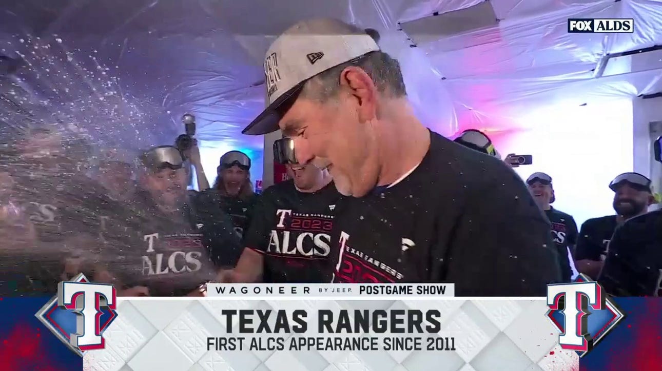 Bruce Bochy gets Rangers players hyped in the locker room after defeating Orioles to advance to the ALCS
