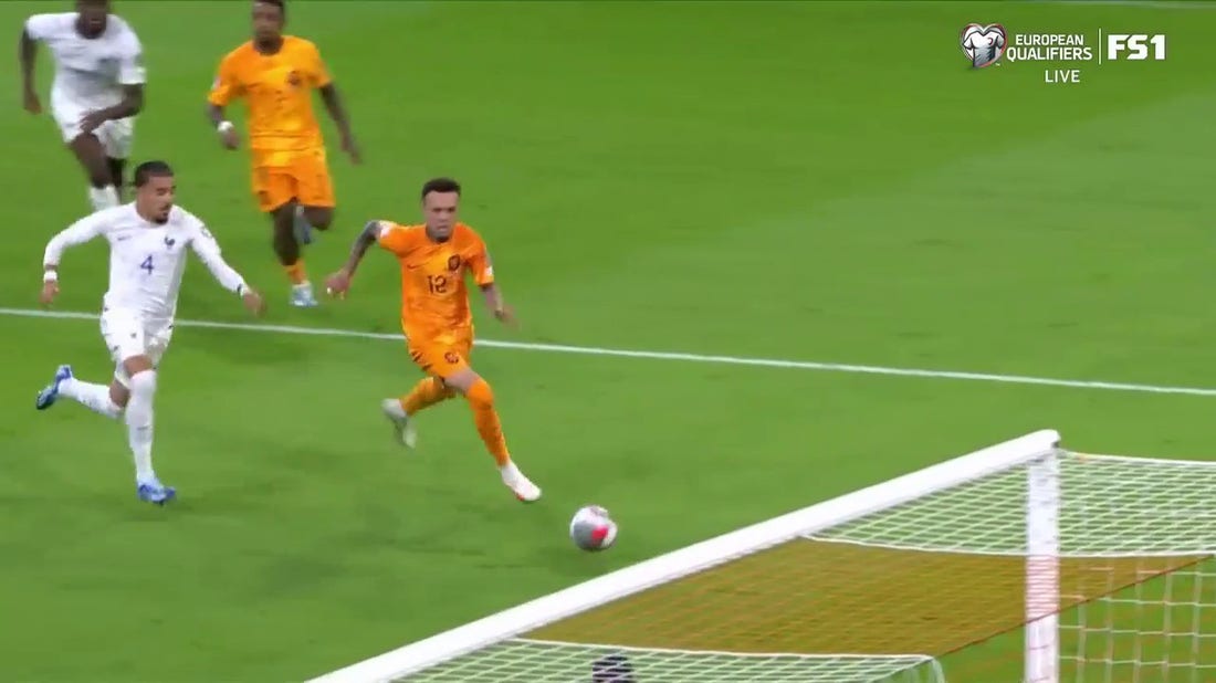 Quilindschy Hartman scores to put Netherlands on the board vs. France