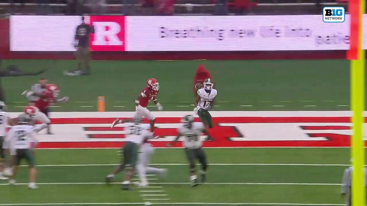 Michigan State's Katin Houser connects with Tre Mosley on a four-yard touchdown to go ahead 24-6 against Rutgers